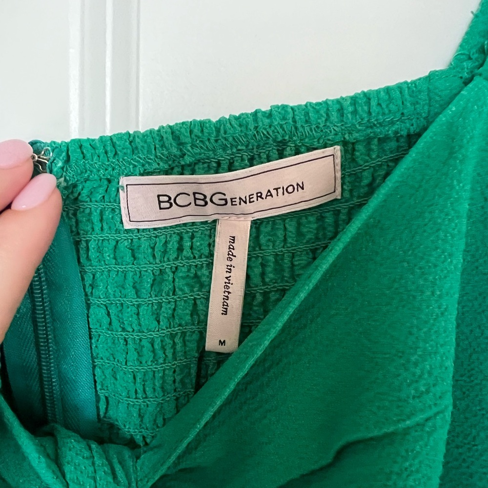 NWT! BCBG Spring Dress - Picture 4 of 8